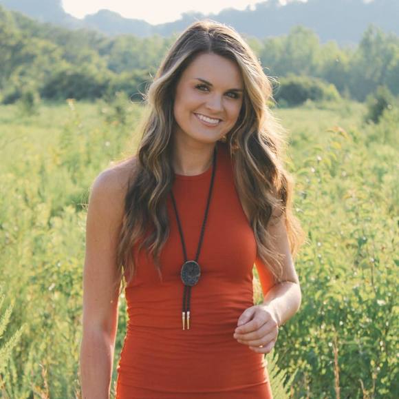 Meet your Posher, Delaney - Picture 1 of 1